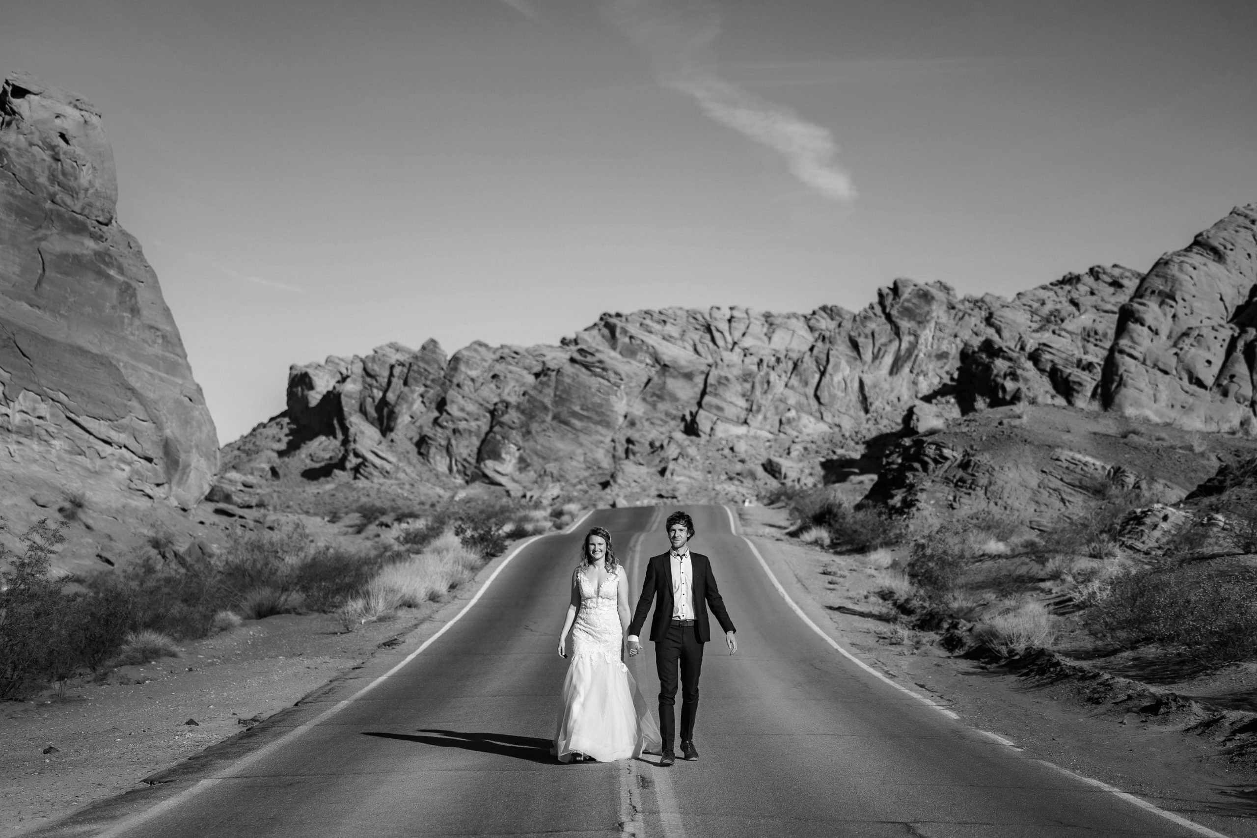 Read more about the article Valley of Fire vs. Red Rock Canyon: Which Desert Backdrop Fits you?